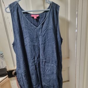 Sleeveless light denim dress with pockets. Size 22.W